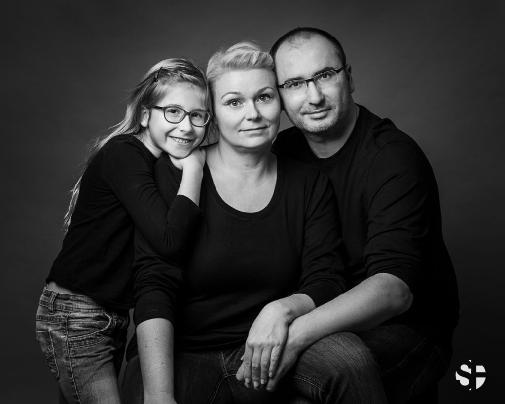 Familienfotos in schwarz-weiss
